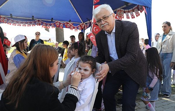 23 Nisan Ulusal Egemenlik ve Çocuk Bayramı'nı coşkuyla kutlamak amacıyla Burhaniye Belediyesi tarafından çeşitli etkinlikler planlandı – KÜLTÜR SANAT