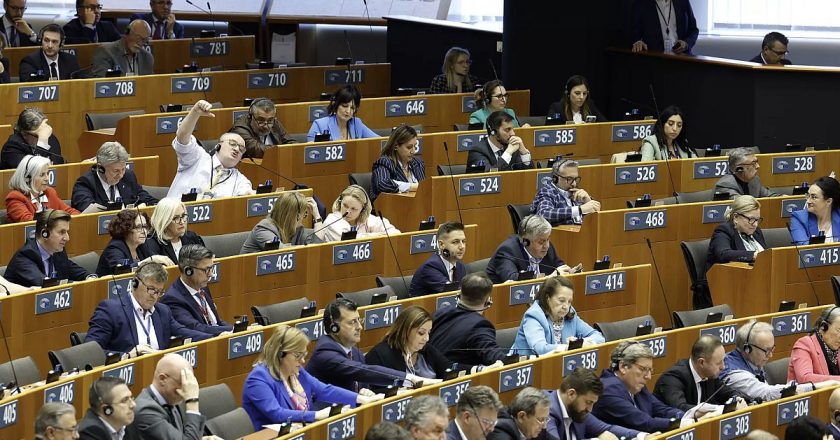 Yeni Avrupa Parlamentosu etnik çeşitlilikten yoksun