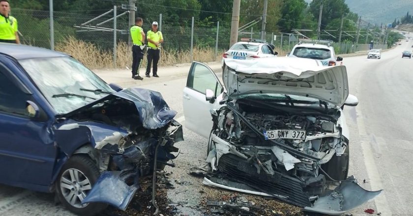 Bilecik'te trafik kazası: 1 ölü, 2 yaralı