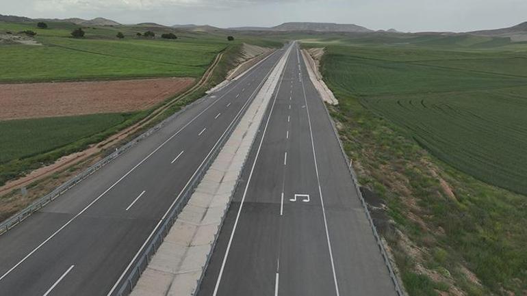 Sokaklardaki resital bir sonraki mehter parçasını sürdürüyor