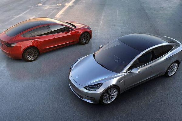 Elon Musk duyurdu! Grok, Tesla’lara geliyor