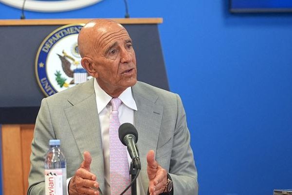 ABD’nin Ankara Büyükelçisi Tom Barrack: “SDG, YPG’dir, YPG ise PKK’nın bir türevidir! Onlara borçlu değiliz”