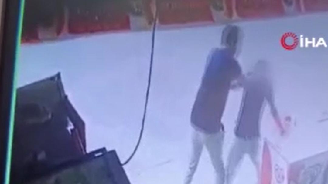 Maruldan hoşlanmadı, emri getiren çocuğu dövdü! Bu bekçi serbest bırakıldı 2