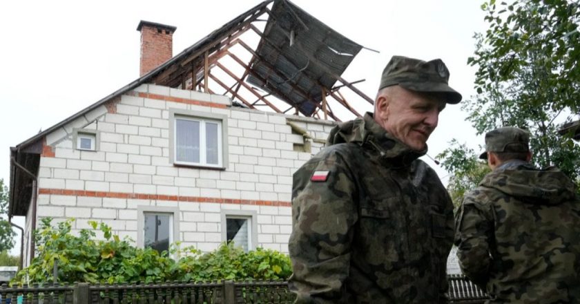 Polonya, NATO hava sahasında jetlerinin düşürülmesi halinde Rusya’yı ‘sızlanmaması’ konusunda uyardı
