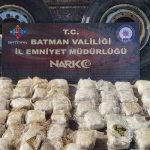 Tırın tekerinde 27 kilo skunk ele geçirildi