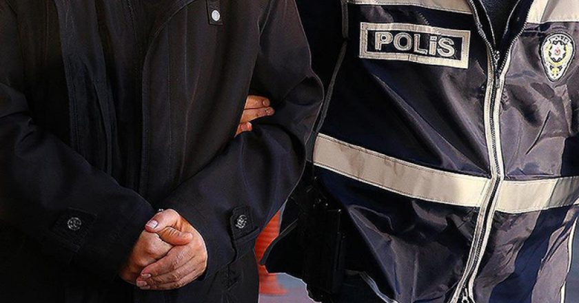 FETÖ operasyonunda polis ve öğretmenlerin bulunduğu 10 kişi gözaltında