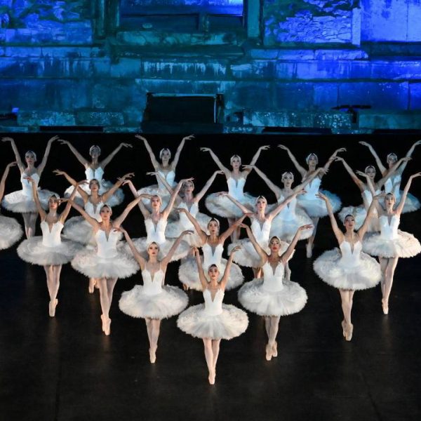 İzmir’de bu hafta: Tiyatro, bale ve konserlerle dolu etkinlikler… – Son Dakika Kültür-Sanat Haberleri