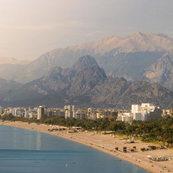 Antalya’da Lüks Yaşamın Yeni Adresi Riba Exclusive ile Hayalinizdeki Evin Kapısını Aralayın