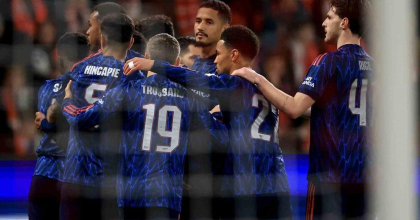 Arsenal, Şampiyonlar Ligi’nde Slavia Prag’ı da 3-0 geçerek 4’te 4 yaptı! İngiliz ekibi coştu… –