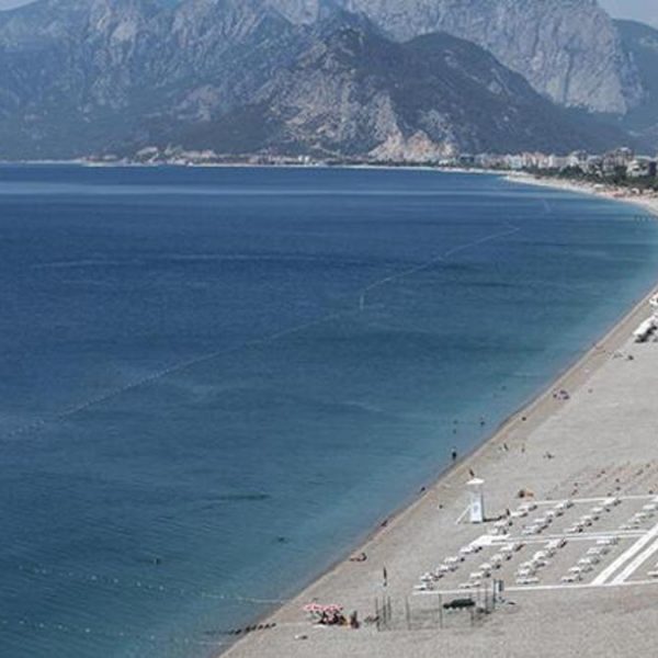 Konyaaltı Plajı Nerede? Konyaaltı Plajı Ücretli Mi? Nasıl Gidilir?