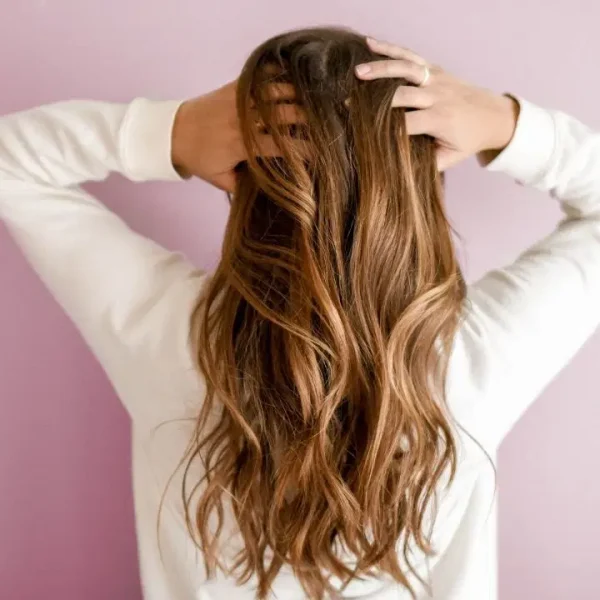 Güçlü ve parlak saçlar için rehber: Saç kırıklarını önleyen 8 doğal yöntem – Son Dakika Yaşam Haberleri