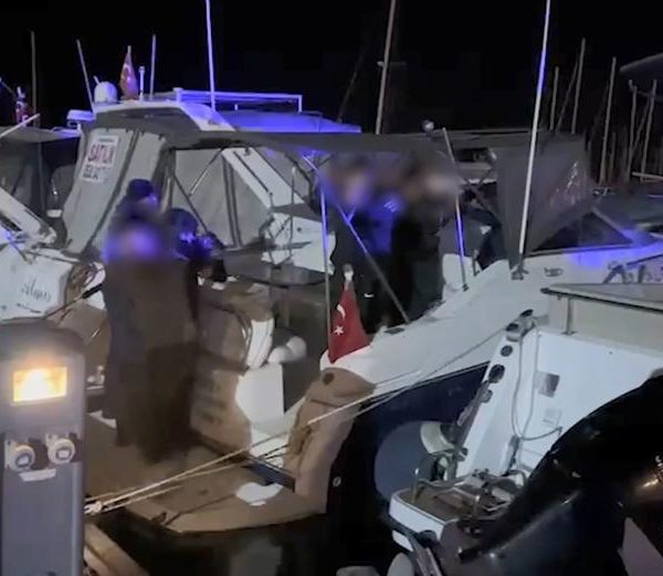 Yunanistan’a kaçma girişimindeki dört suçlu çetesi ele geçirildi